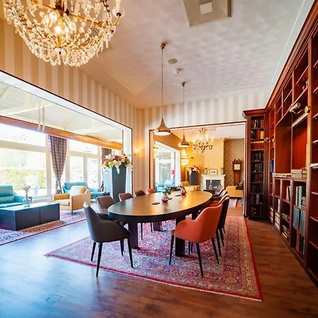 Hotel Bastion Het Loo 4*