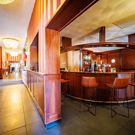 Bastion Het Loo Hotel 4*