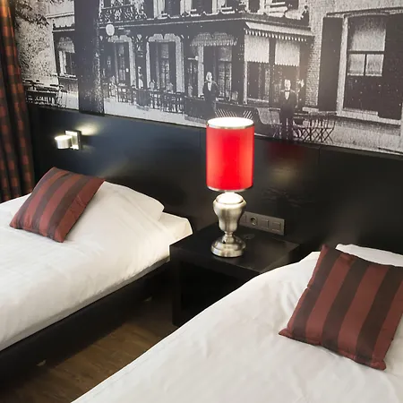 Bastion Het Loo Hotel 4*