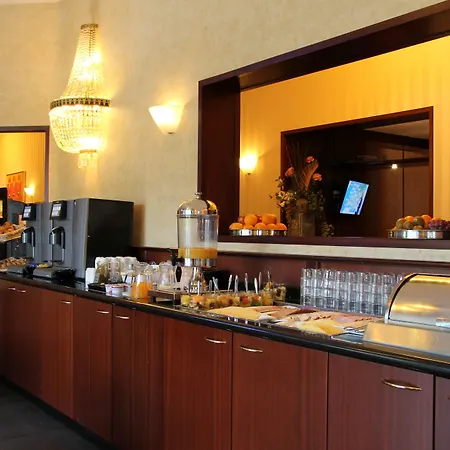 Bastion Het Loo Hotel 4*