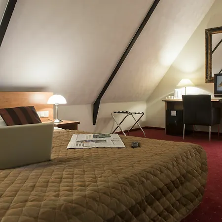 Hotel Bastion Het Loo 4*