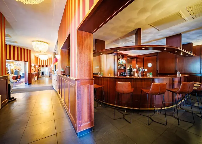 Bastion Het Loo Hotel 4*