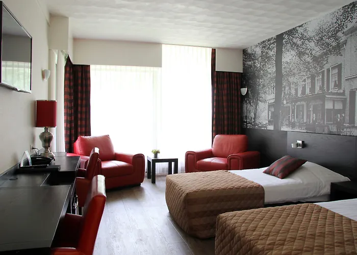 Bastion Het Loo Hotell 4*