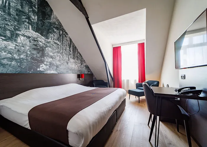 Bastion Het Loo Hotel 4*